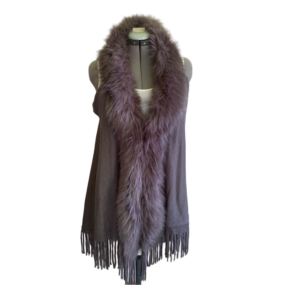 NWT Dressbarn Grey Faux Fur Trimmed Fringe Vest Wrap Shawl OS